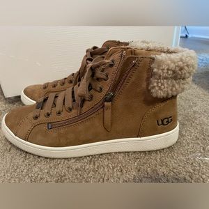 Women’s suede UGG low top sneakers